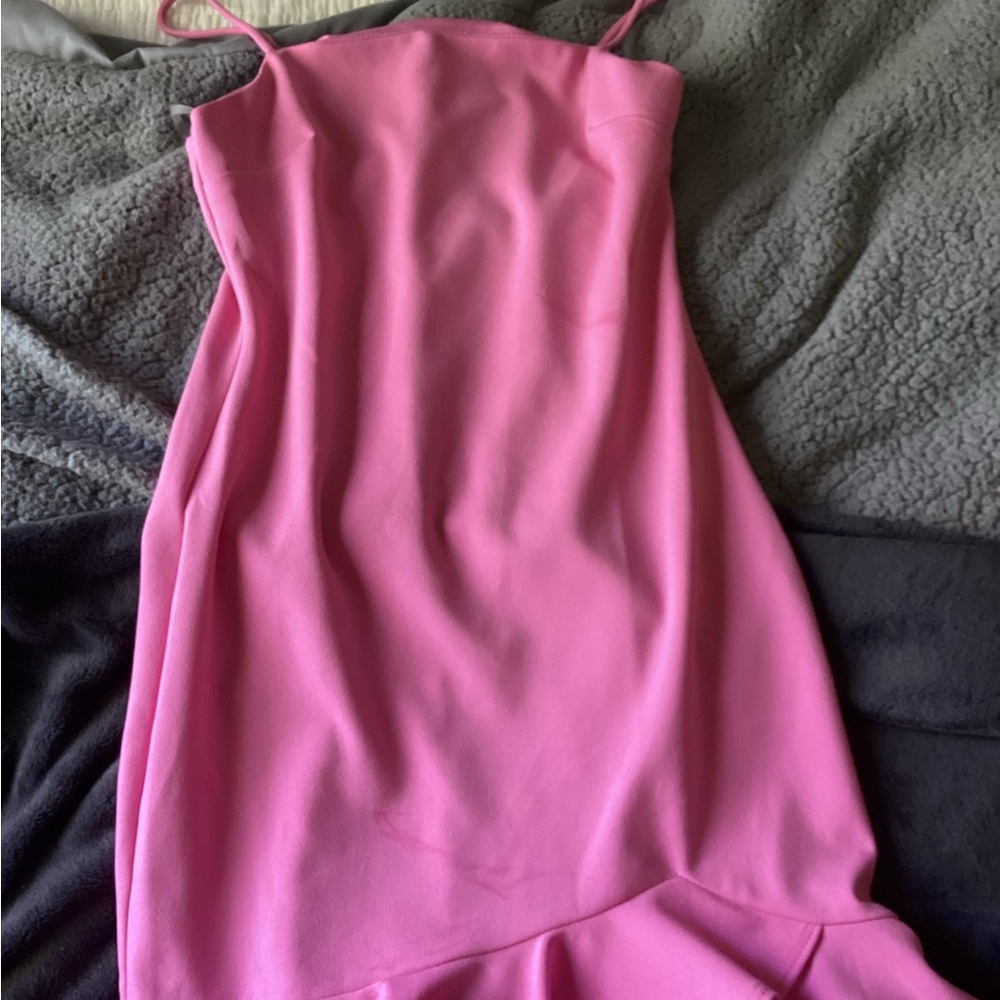 Pink ruffled boutique dress, S